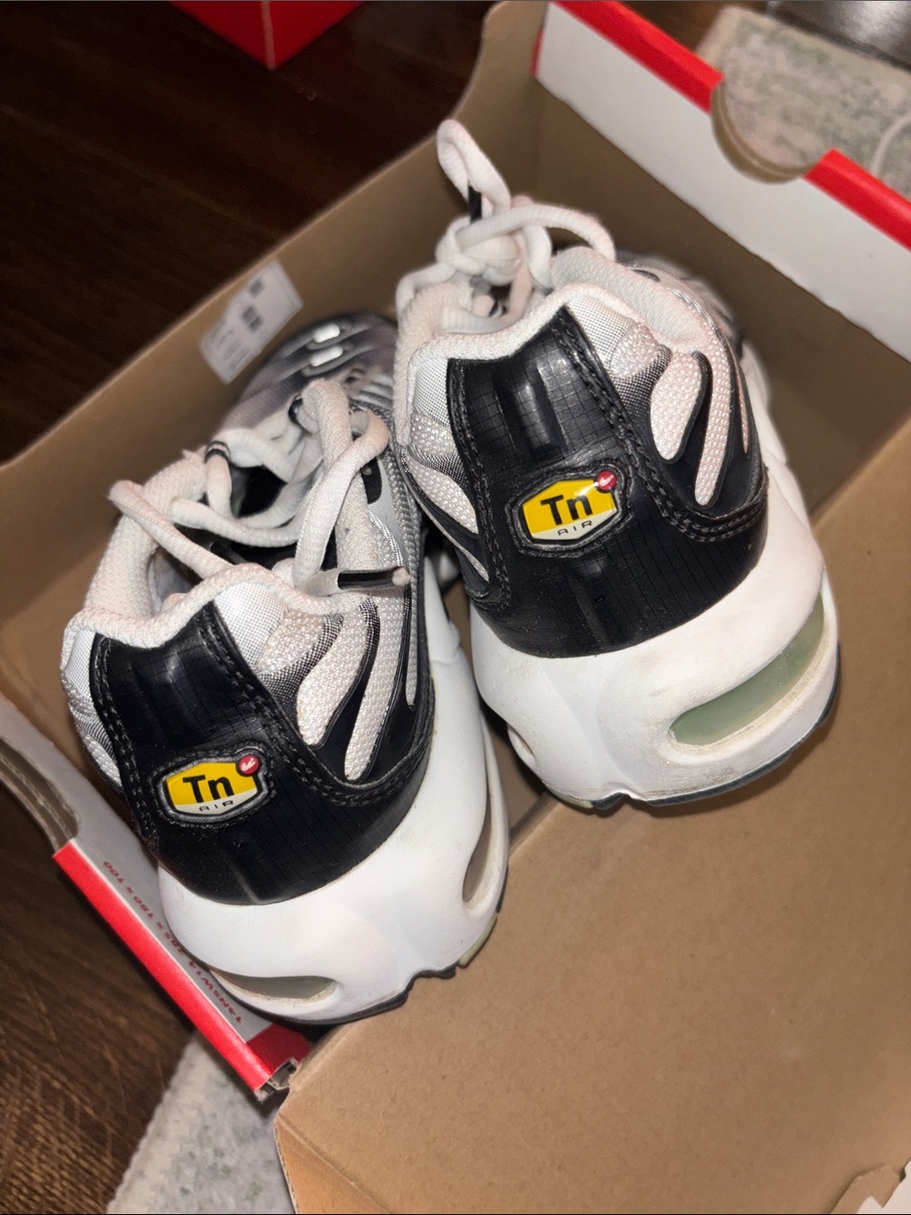 Nike shocks - Picture 2 of 4